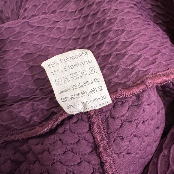 Booty by Brabants Croco Skin Seamless Cropped Leggings Acai Purple One Size - Picture 4 of 4